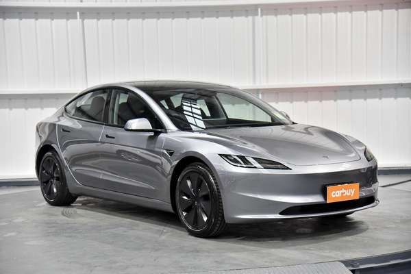 2025 Tesla Model 3 Rear-Wheel Drive