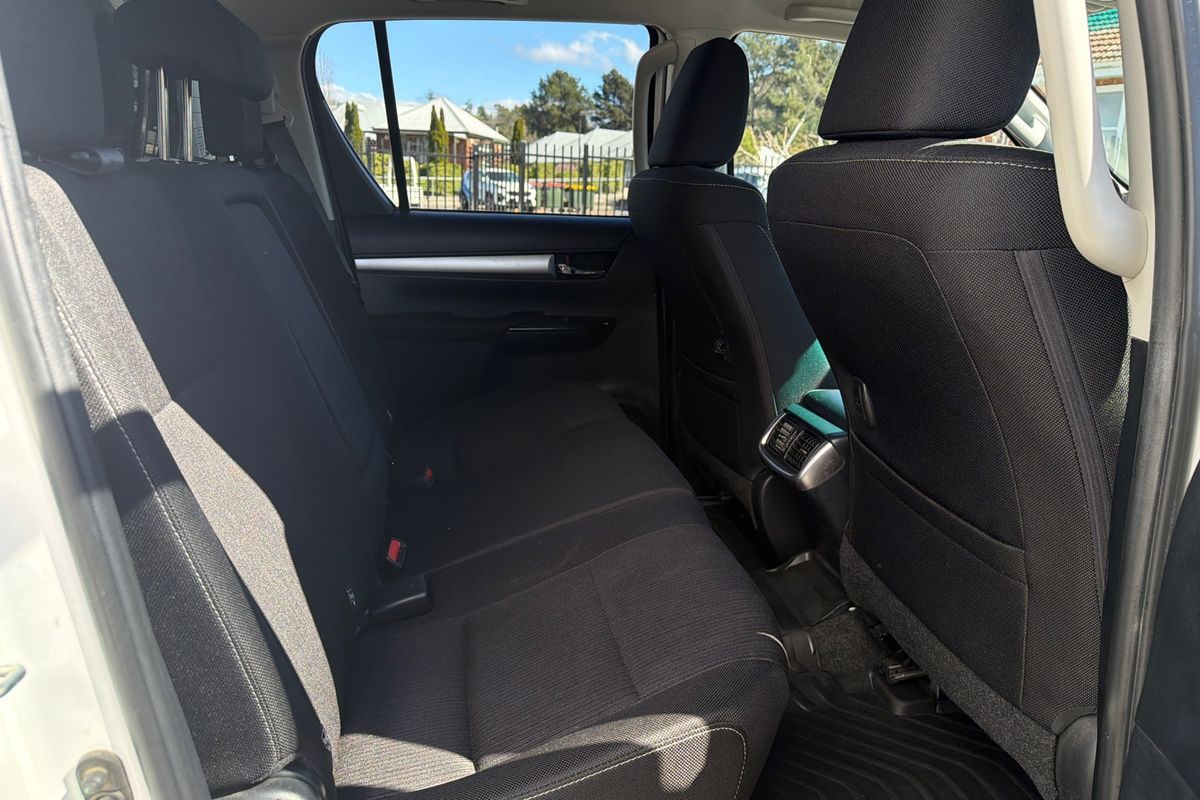 2020 Toyota Hilux SR5 GUN126R 4X4