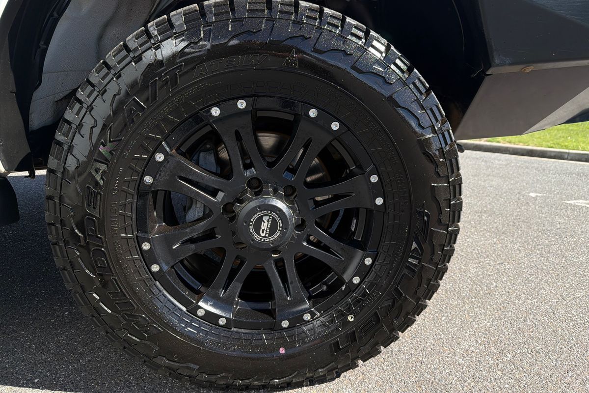 2020 Toyota Hilux SR5 GUN126R 4X4