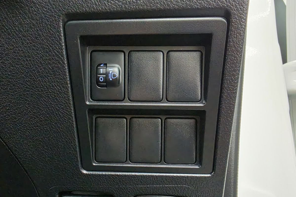 2022 Toyota Hilux Workmate TGN121R Rear Wheel Drive