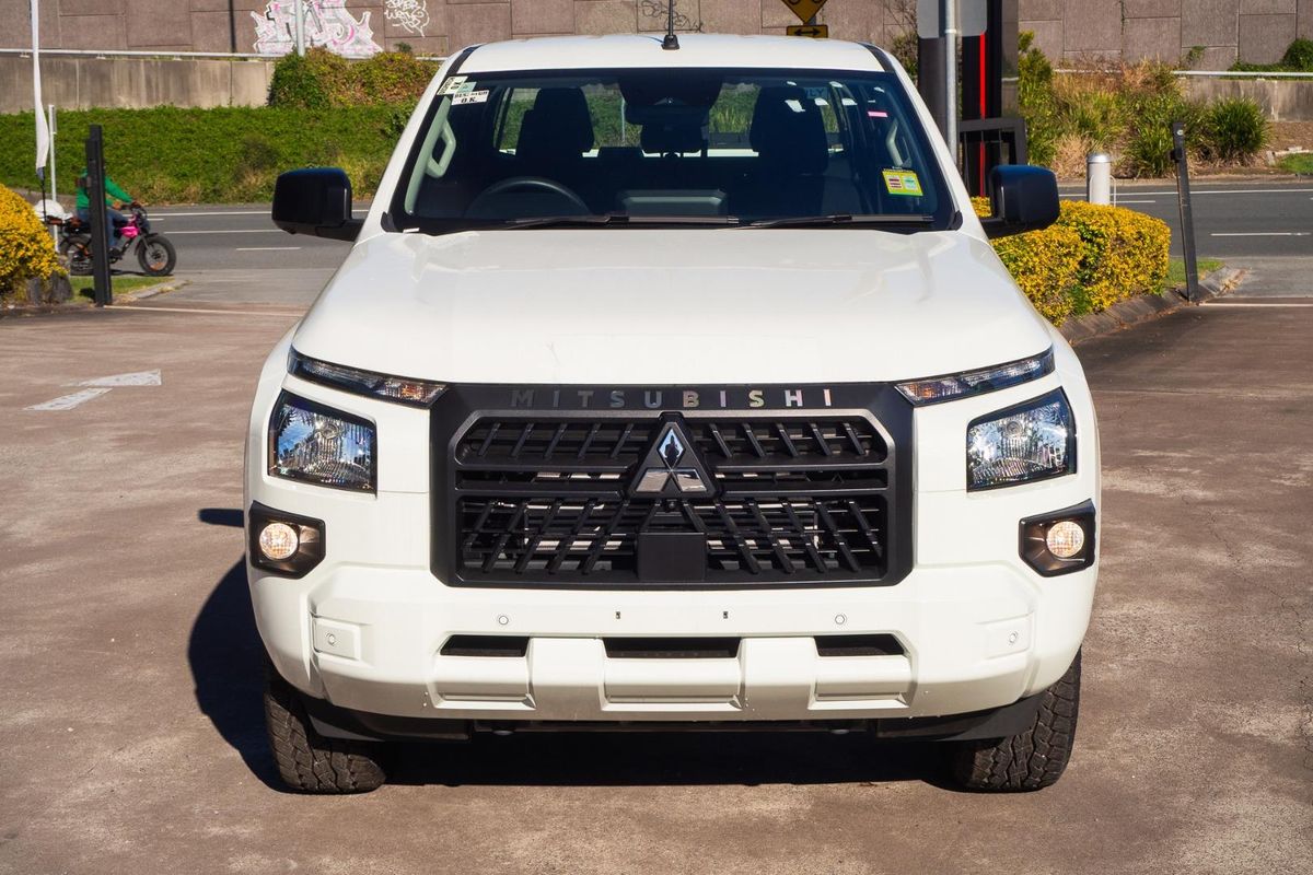 2025 Mitsubishi Triton GLX MV 4X4