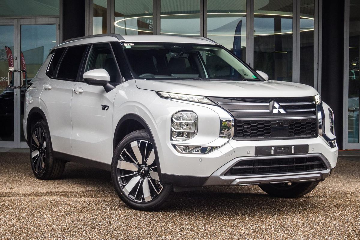 2025 Mitsubishi Outlander PHEV Aspire ZM