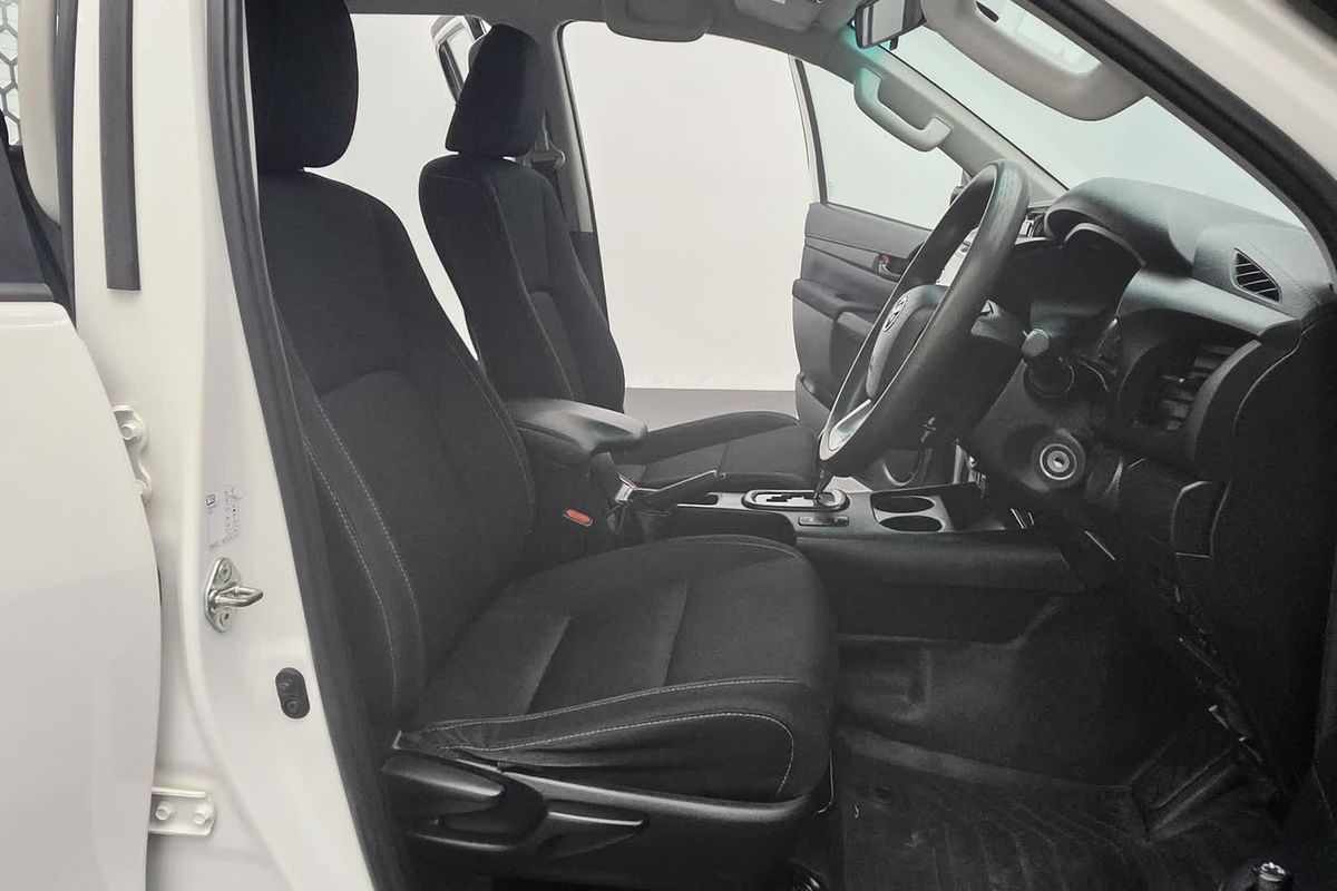 2022 Toyota Hilux SR GUN126R 4X4 image 22