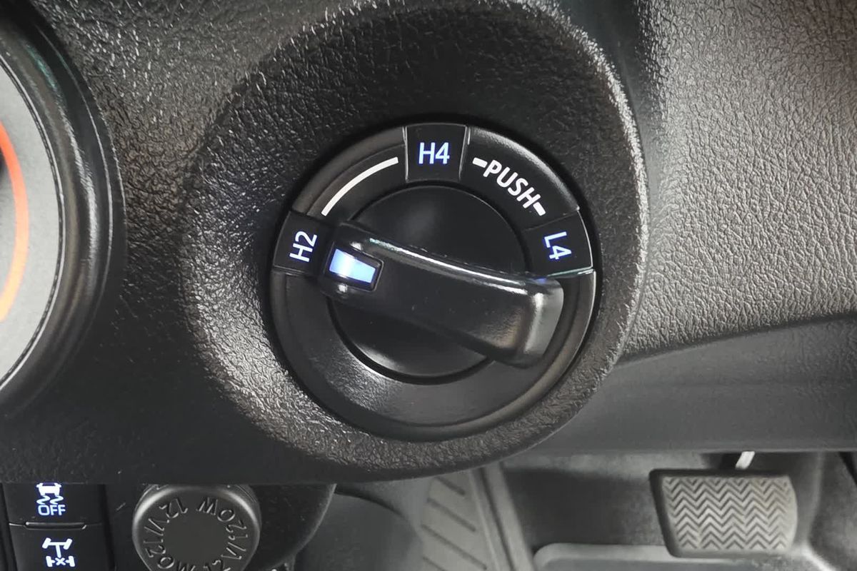 2022 Toyota Hilux SR GUN126R 4X4 image 36