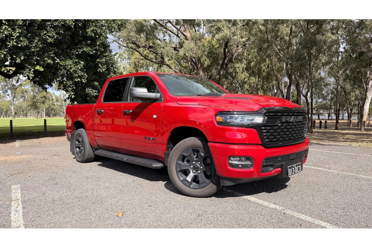 2026 RAM 1500 Express Black Edition Hurricane SO DT 4X4 SWB