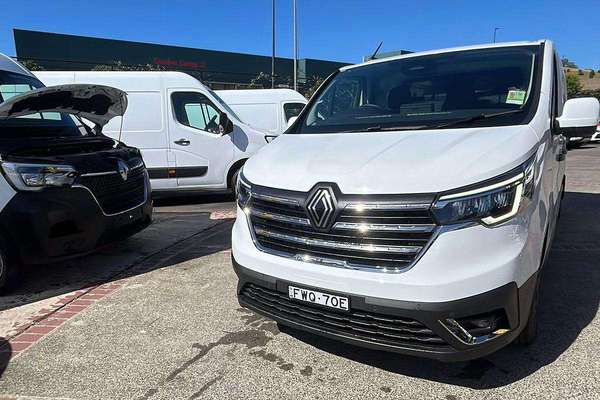 2025 Renault Trafic Premium X82 LWB Low Roof