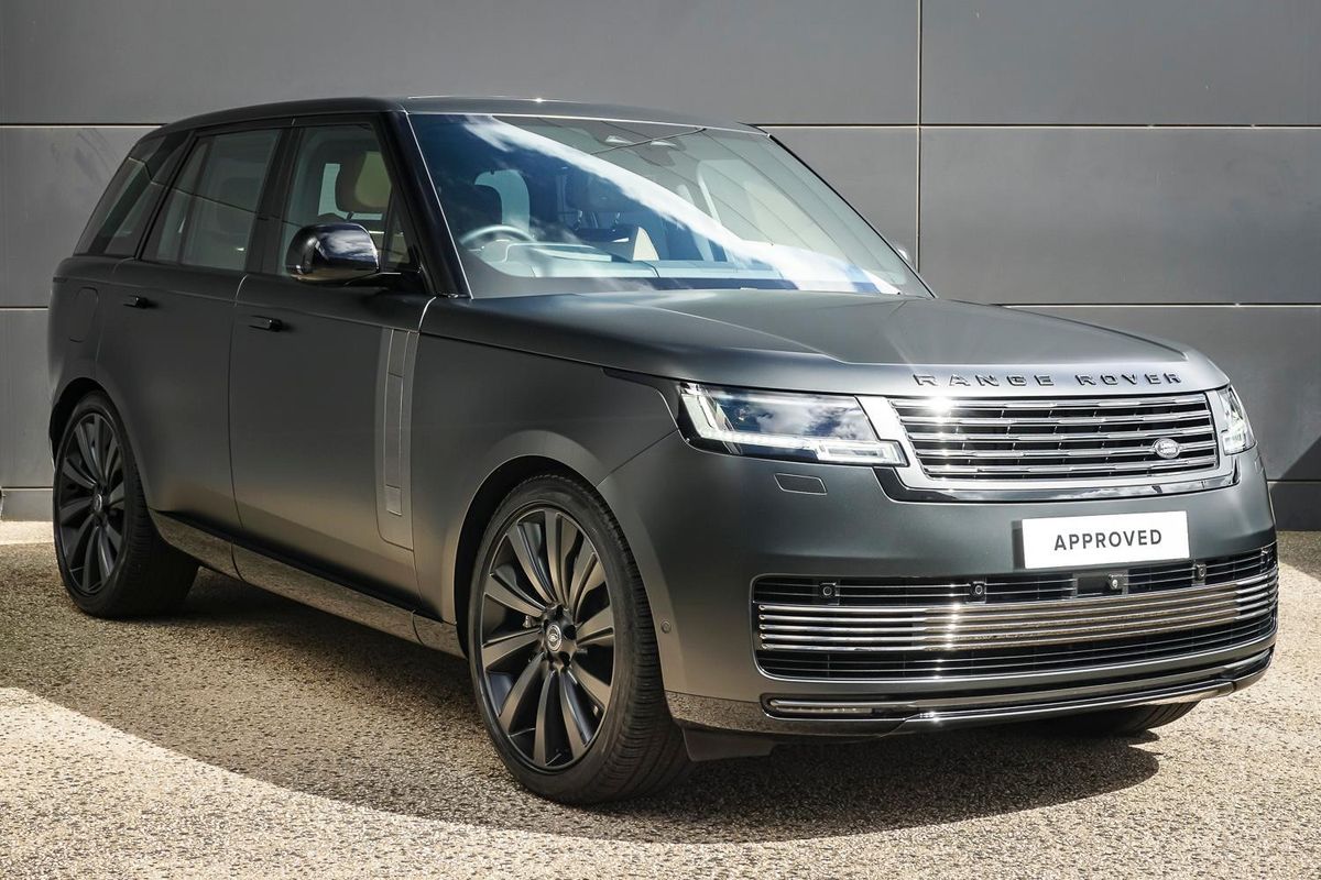 2024 Land Rover Range Rover P615 SV L460