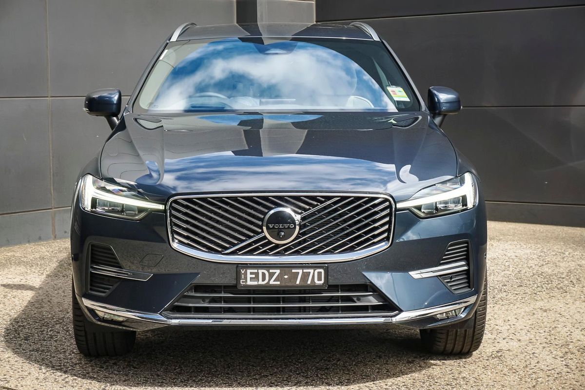 2026 Volvo XC60 Plus B5 Bright