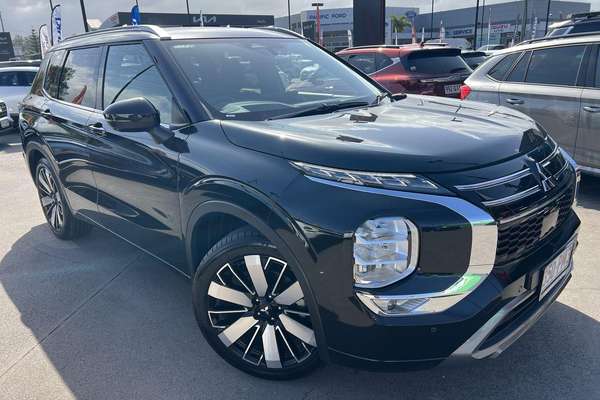 2025 Mitsubishi Outlander Exceed ZM