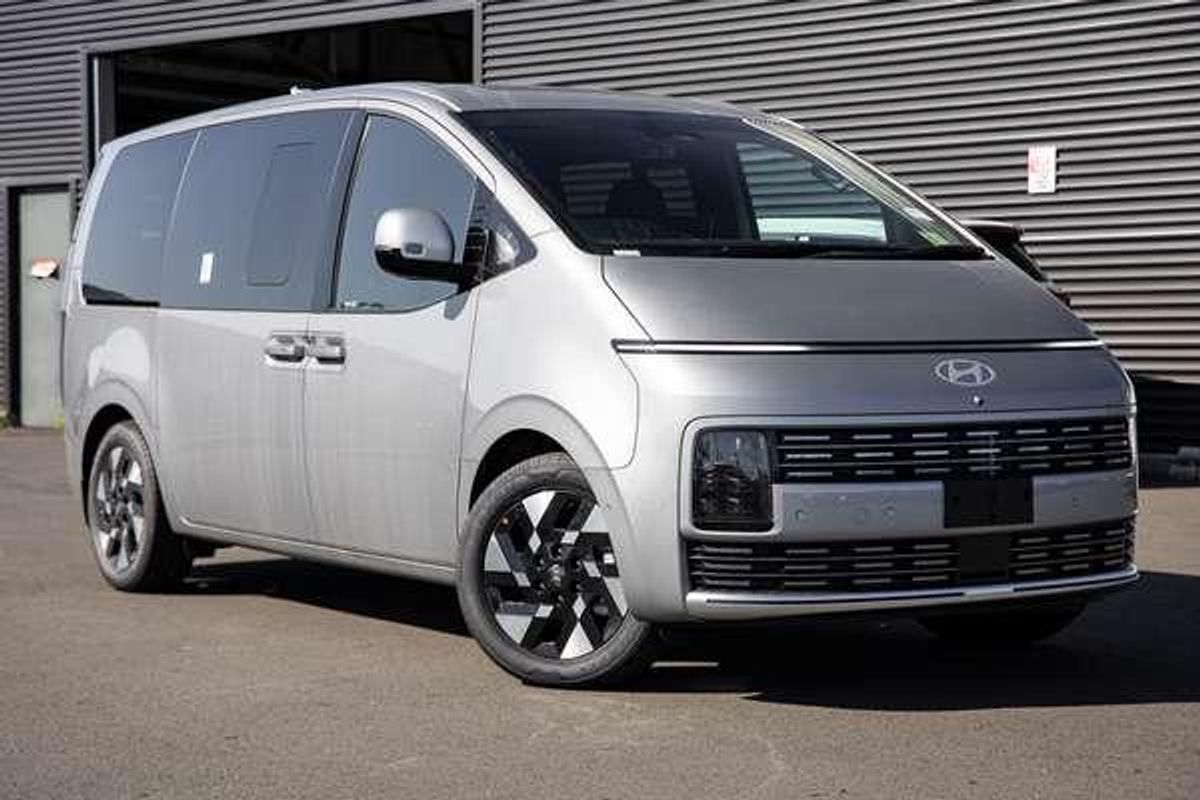2026 Hyundai STARIA Lounge US4.V4