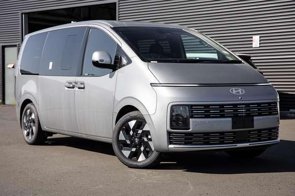 2026 Hyundai STARIA Lounge US4.V4