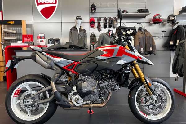 2026 Ducati HYPERMOTARD V2 SP