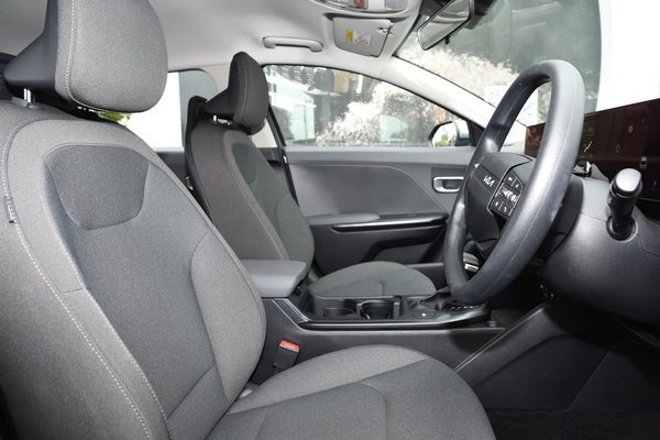2026 Kia K4 S CL4m thumb-6