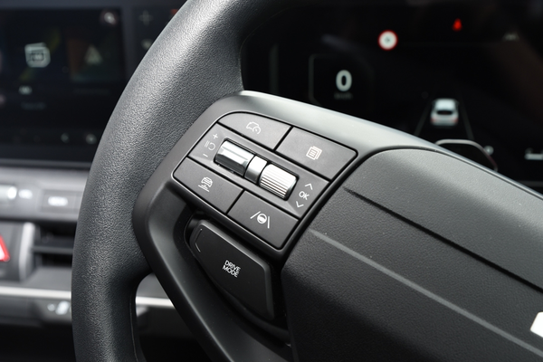 2026 Kia K4 S CL4m thumb-10