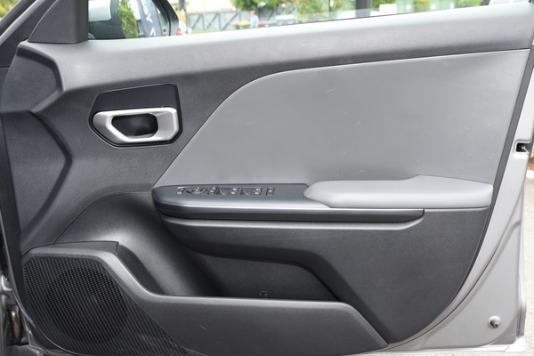 2026 Kia K4 S CL4m thumb-12
