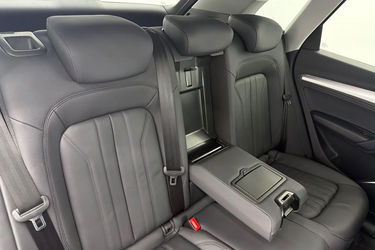 2024 Audi Q5 35 TDI FY