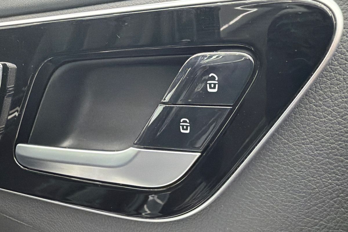 2022 Mercedes-Benz C-Class C200 W206