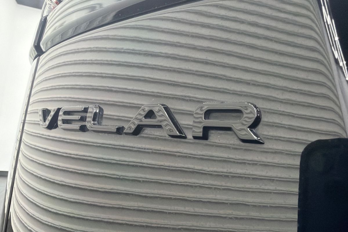 2022 Land Rover Range Rover Velar D300 Edition L560