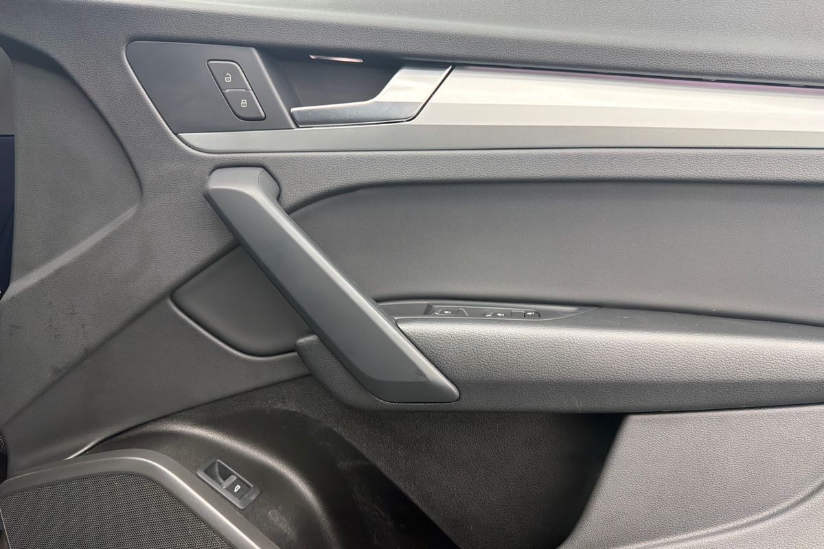 2024 Audi Q5 35 TDI FY
