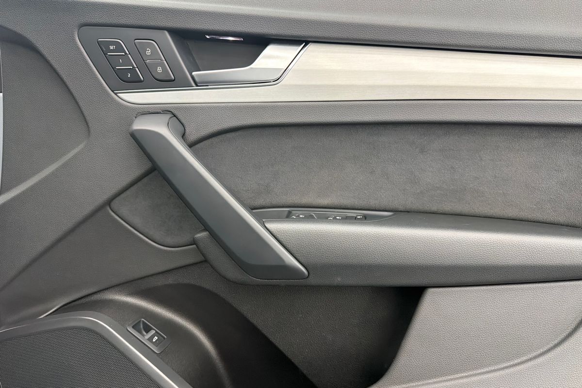 2021 Audi Q5 45 TFSI S line FY