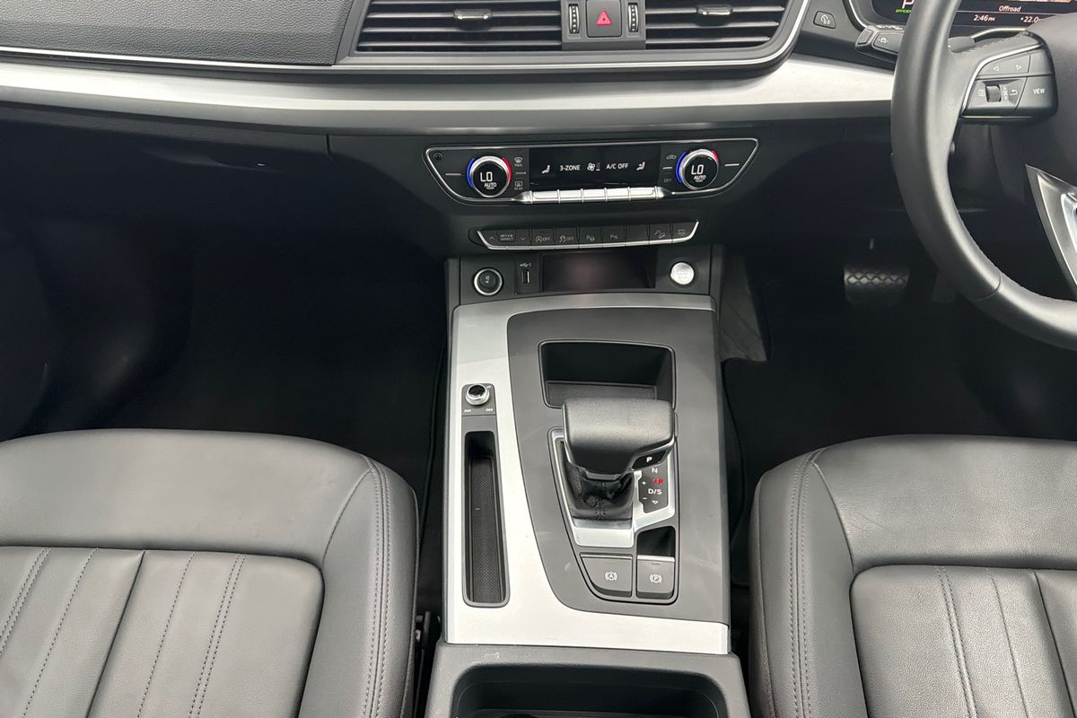 2024 Audi Q5 35 TDI FY