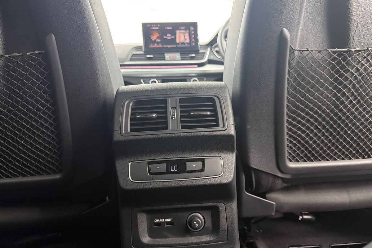 2024 Audi Q5 35 TDI FY