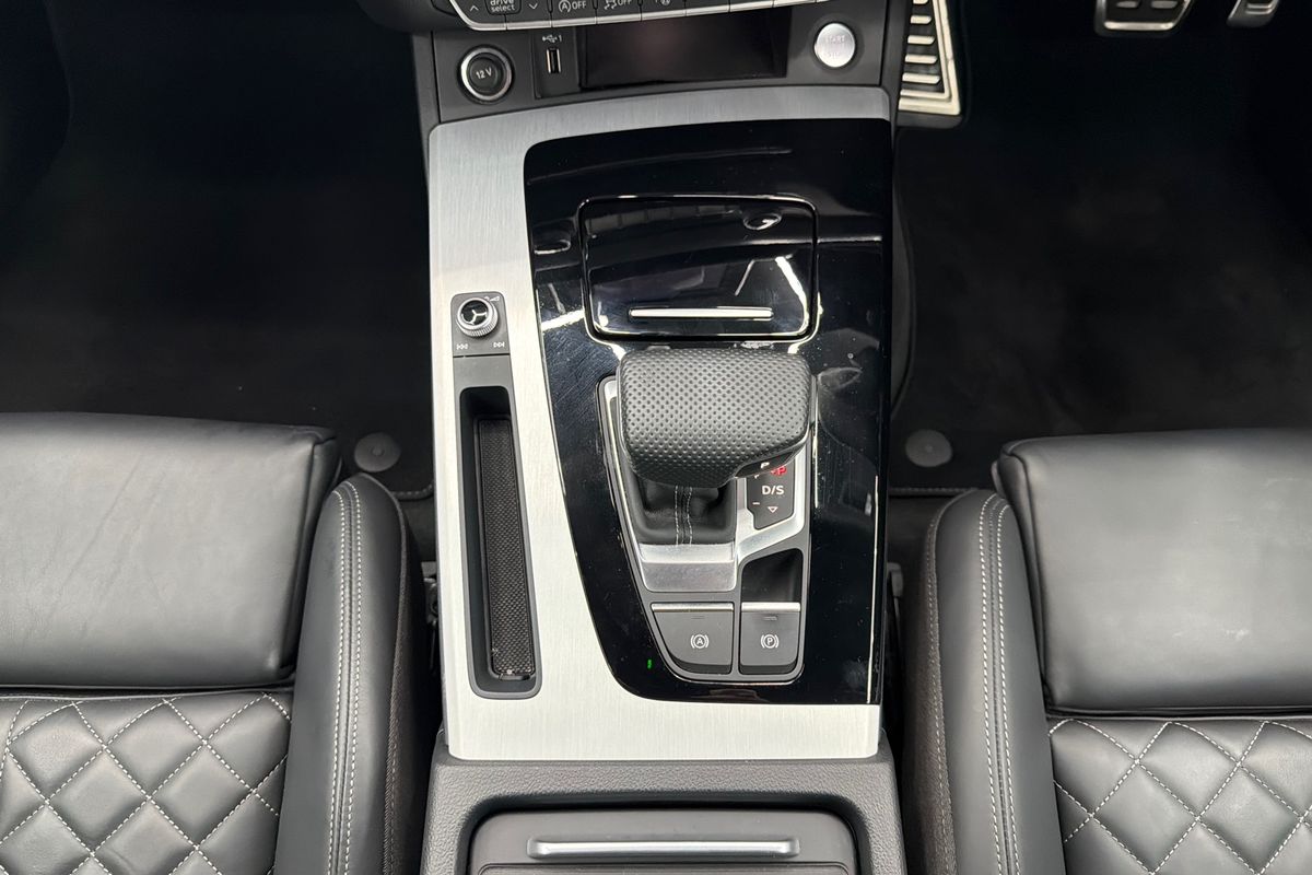 2021 Audi Q5 45 TFSI S line FY