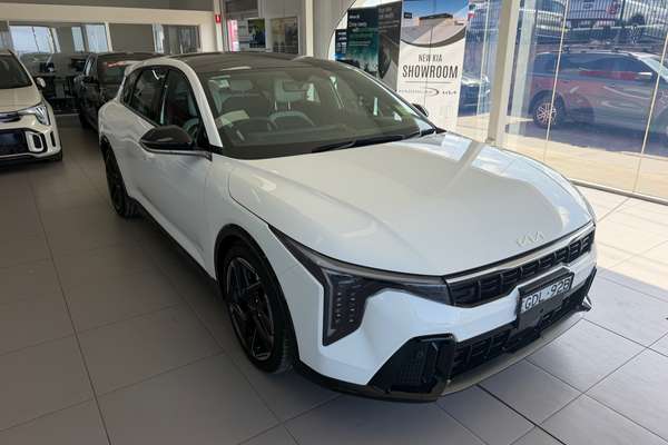 2026 Kia K4 GT-Line CL4m