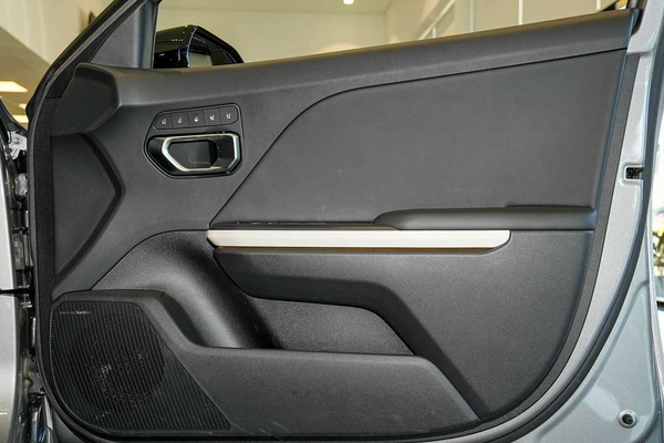 2025 Kia K4 GT-Line CL4m thumb-12