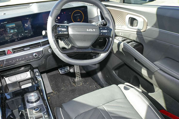 2025 Kia K4 GT-Line CL4m thumb-14