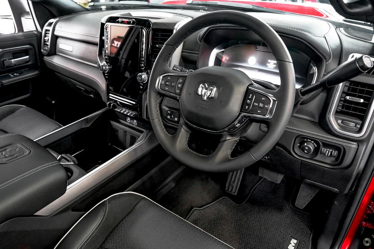 2026 RAM 2500 Laramie DJ 4X4