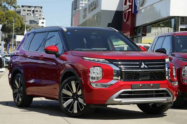 2026 Mitsubishi Outlander Exceed Tourer ZM