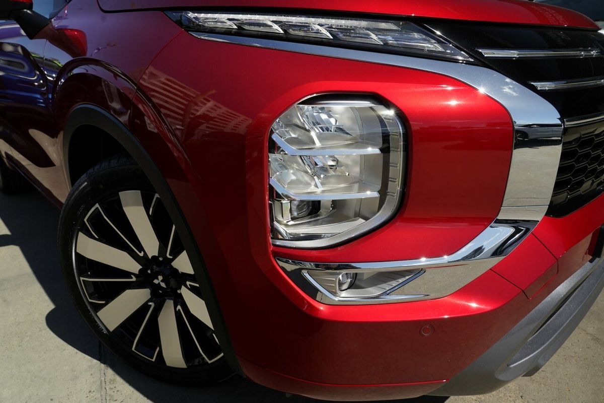 2026 Mitsubishi Outlander Exceed Tourer ZM
