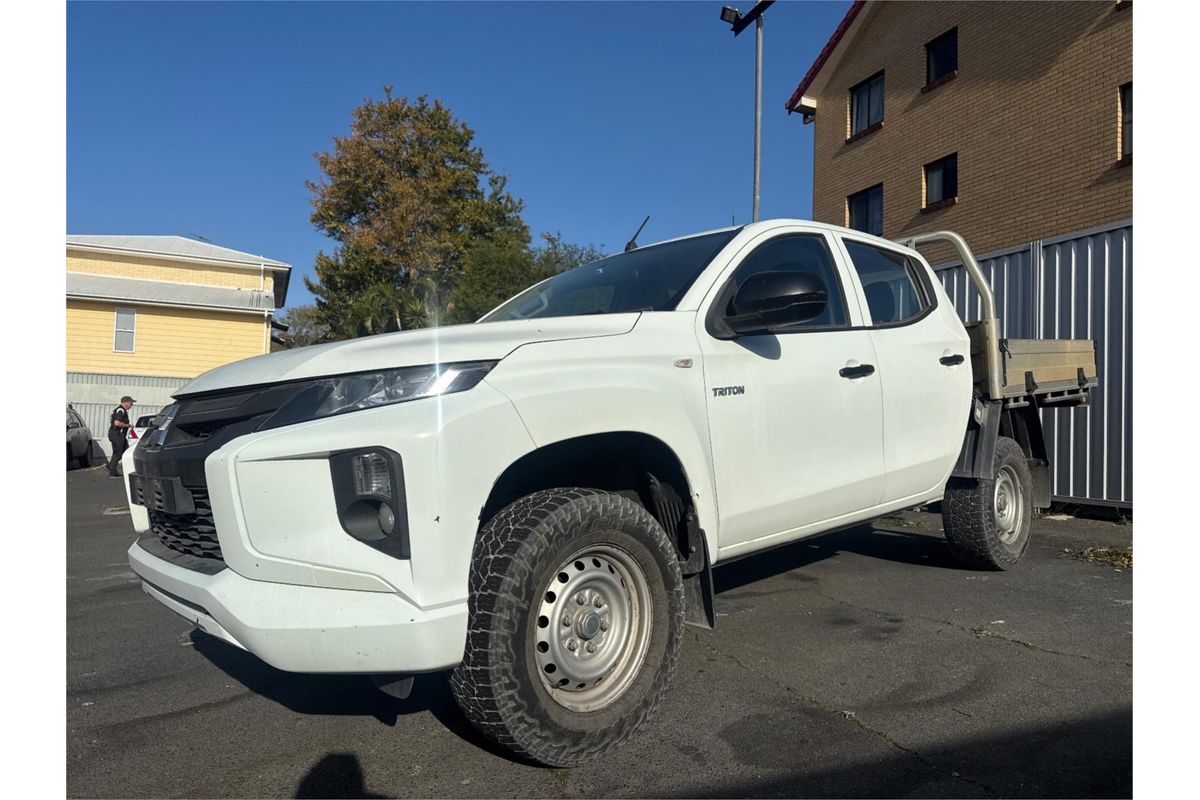 2019 Mitsubishi Triton GLX MR 4X4