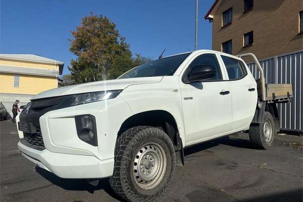 2019 Mitsubishi Triton GLX MR 4X4