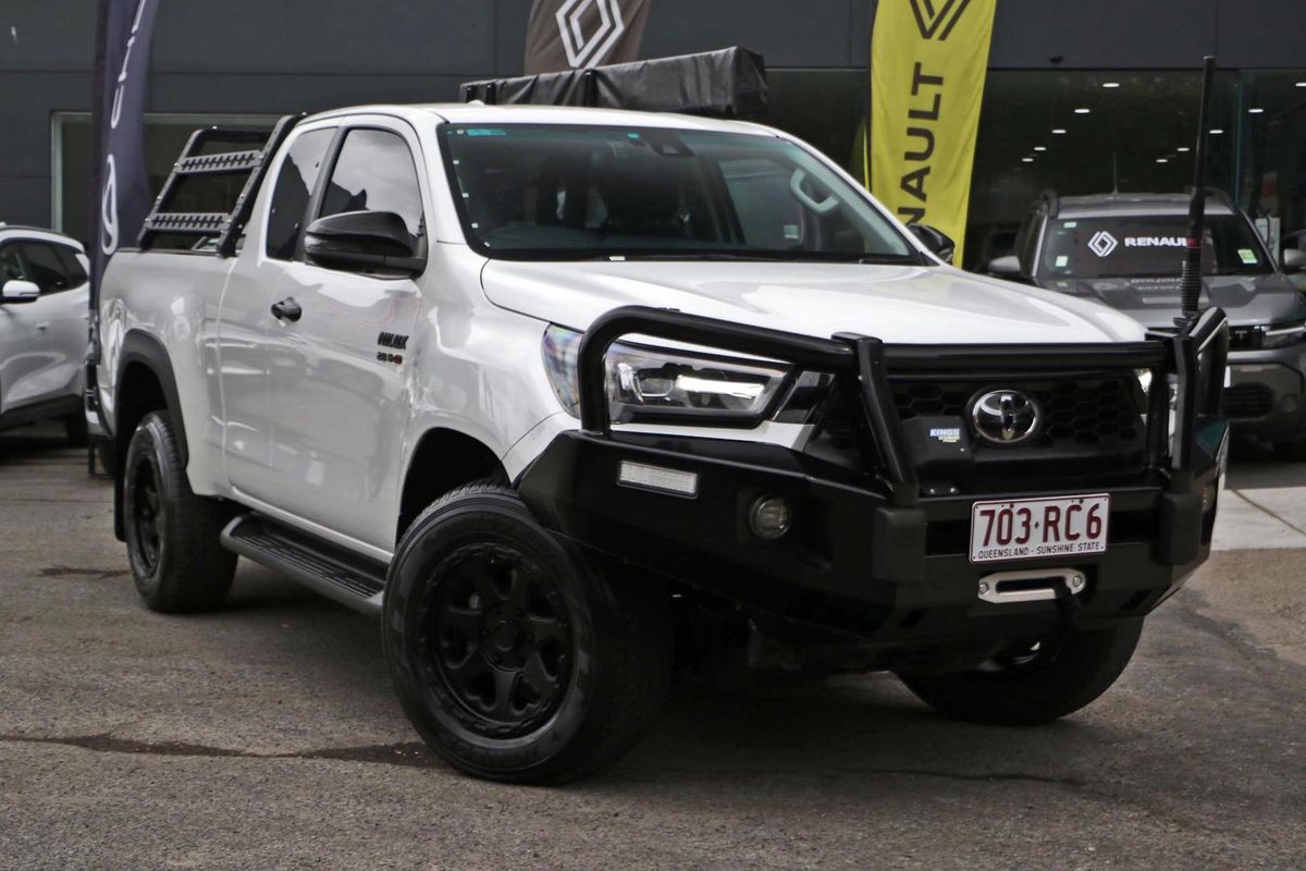 2024 Toyota Hilux SR5 48V GUN126R 4X4
