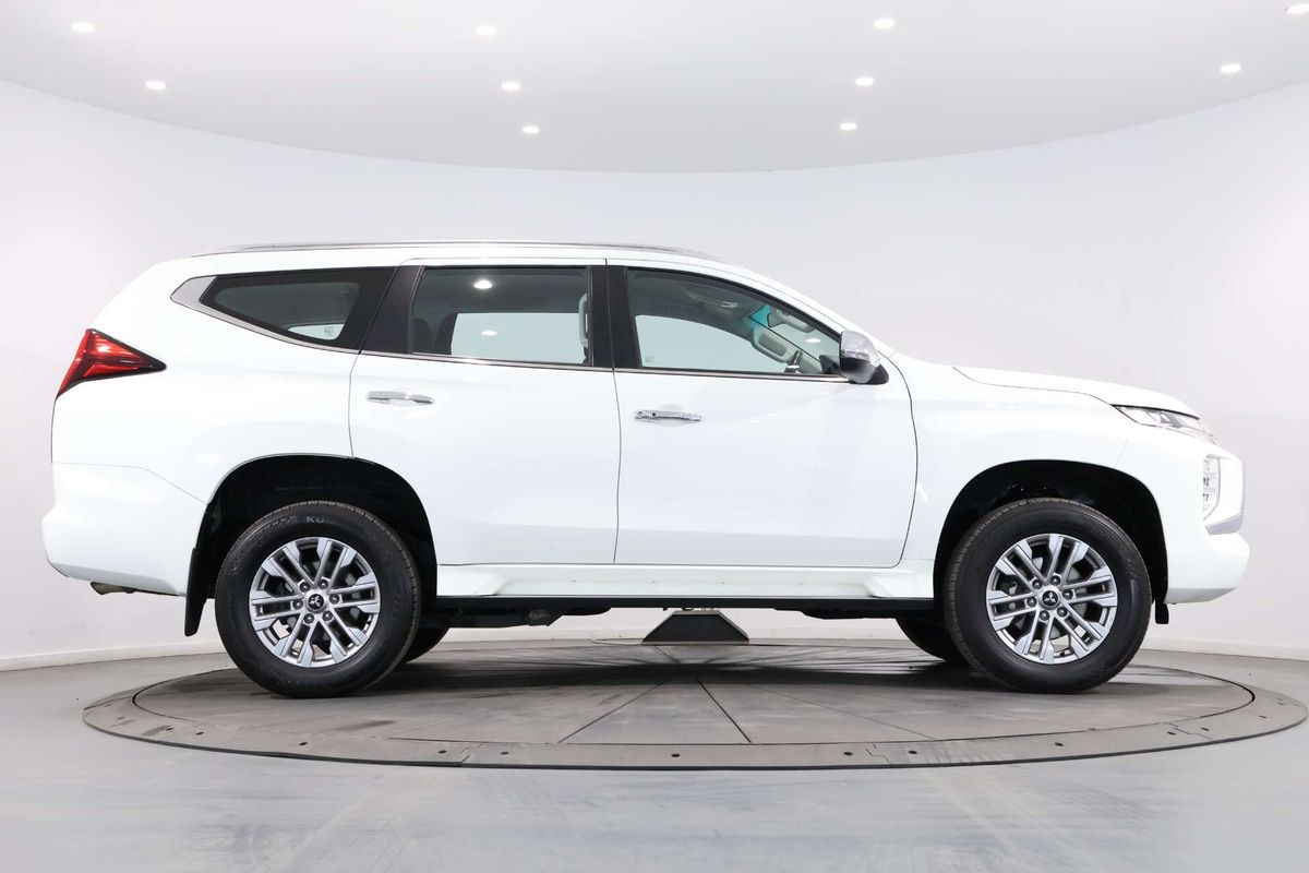 2022 Mitsubishi Pajero Sport GLX QF