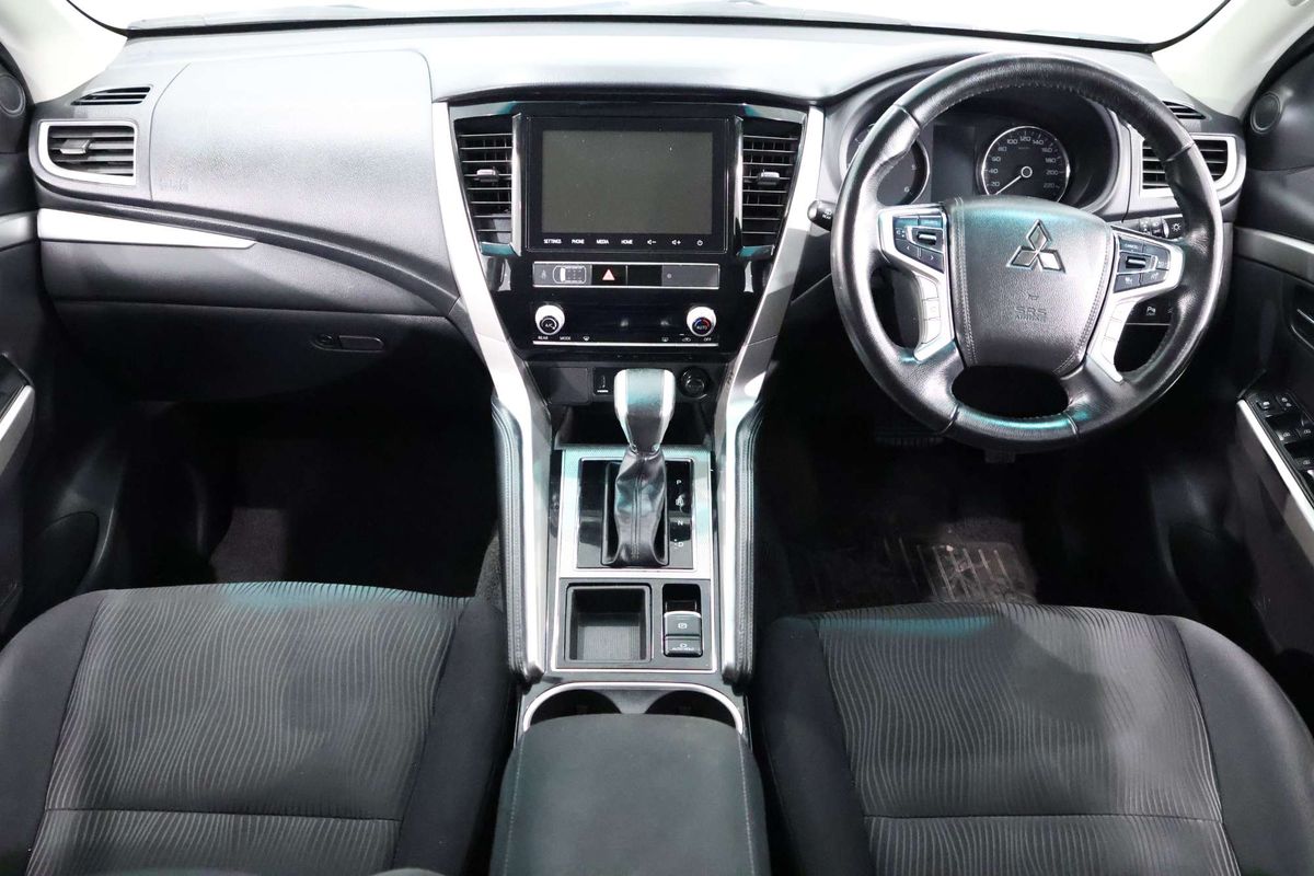 2022 Mitsubishi Pajero Sport GLX QF