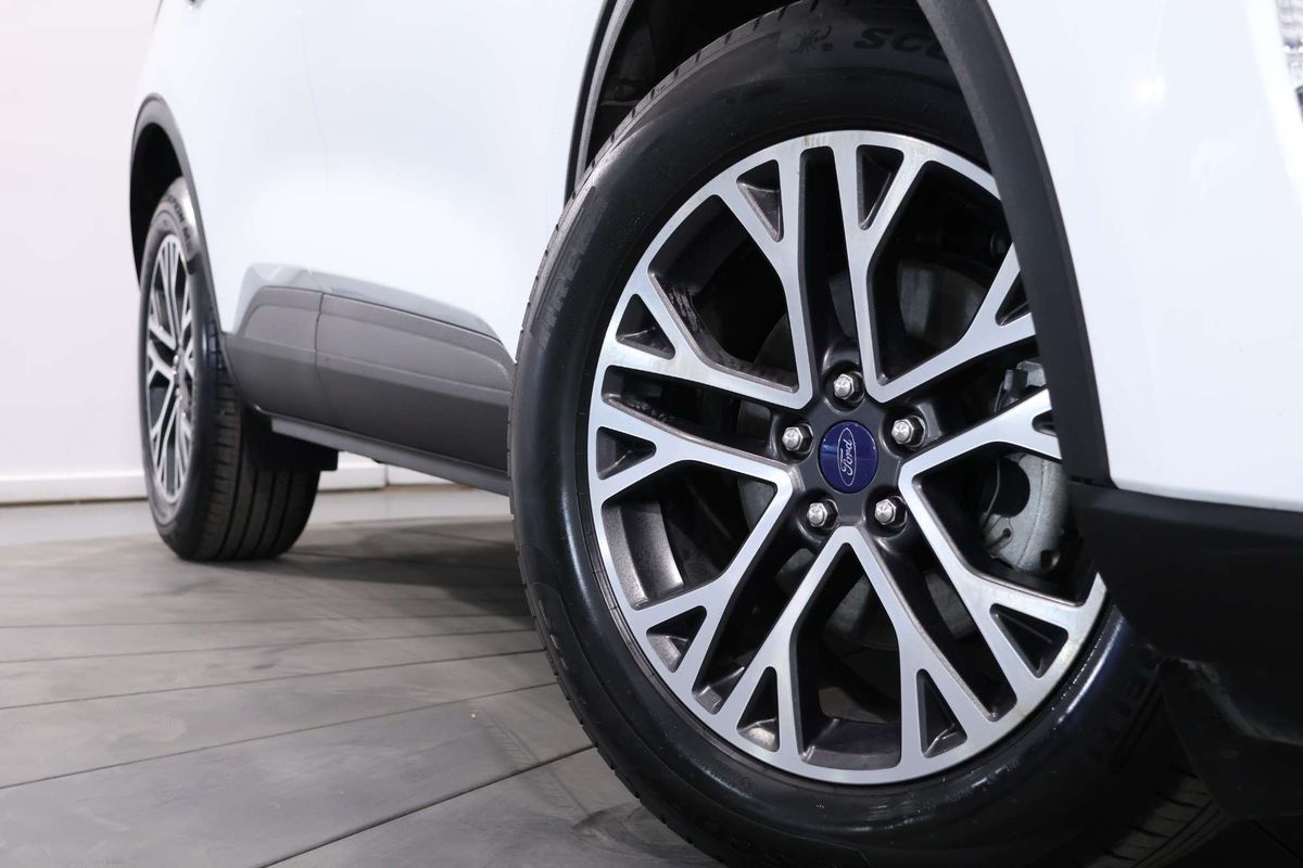 2022 Ford Escape ST-Line ZH