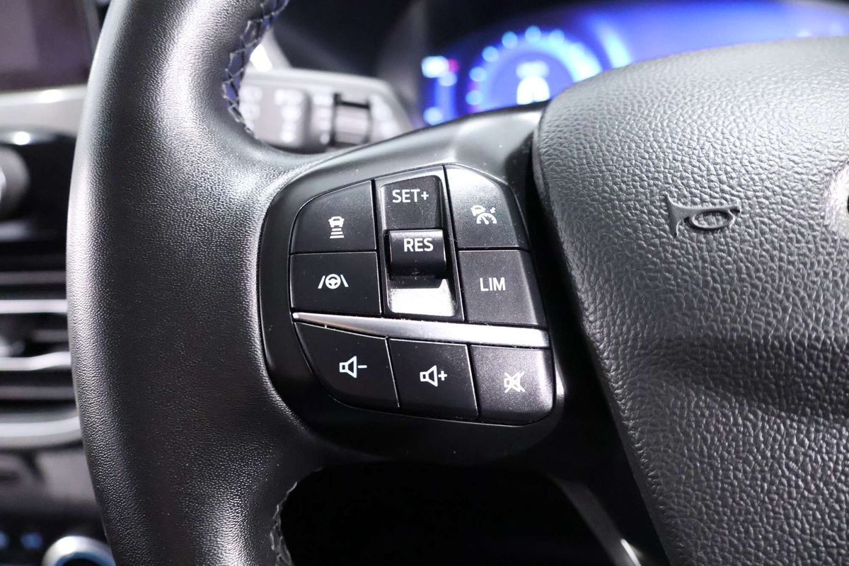 2022 Ford Escape ST-Line ZH