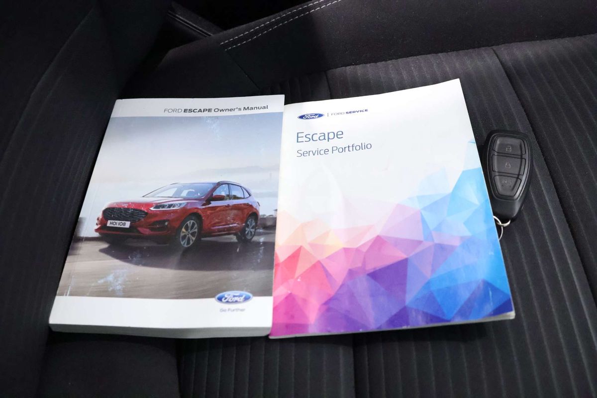 2022 Ford Escape ST-Line ZH
