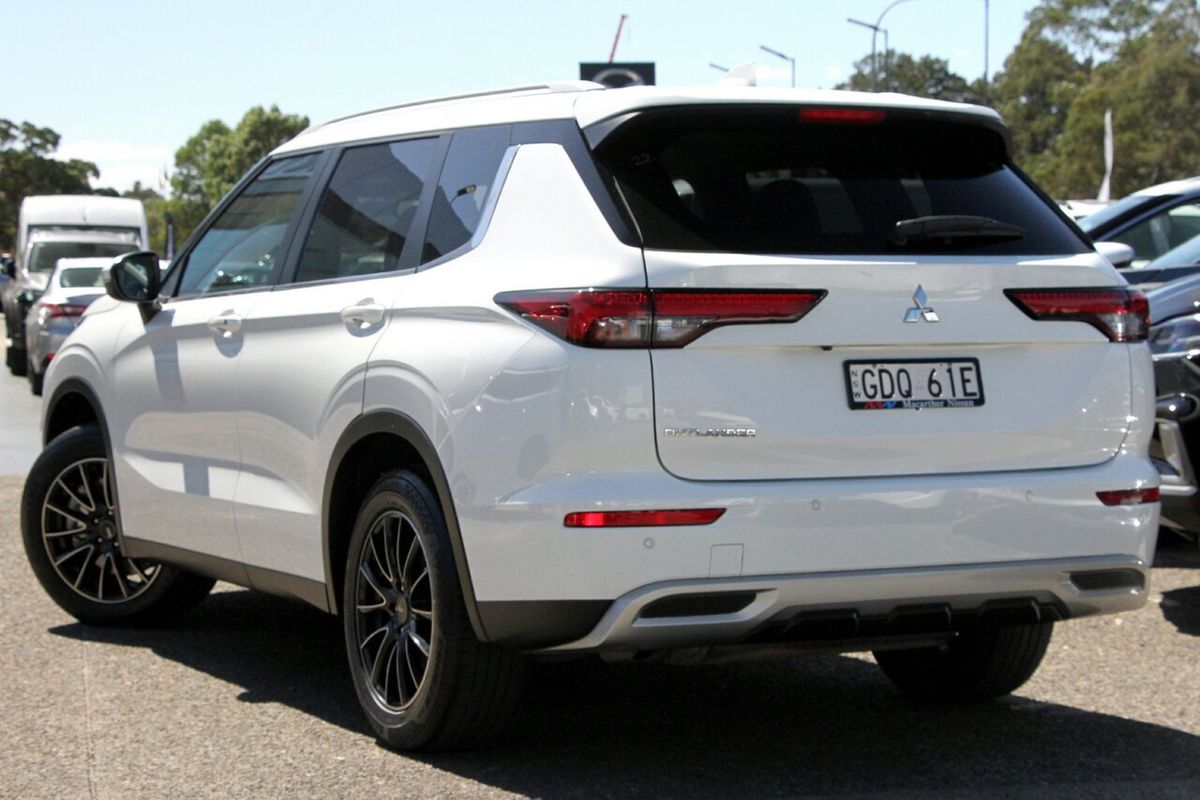 2021 Mitsubishi Outlander LS ZM