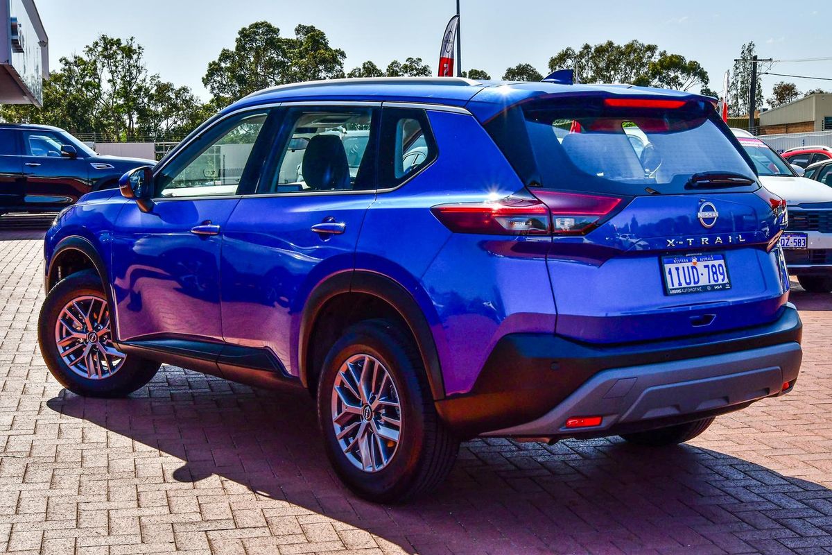 2025 Nissan X-TRAIL ST T33