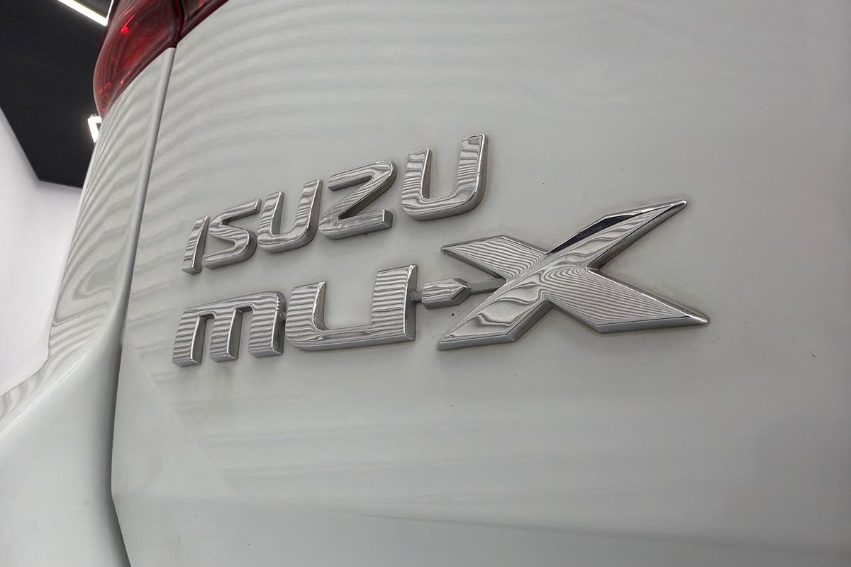 2016 Isuzu MU-X LS-U