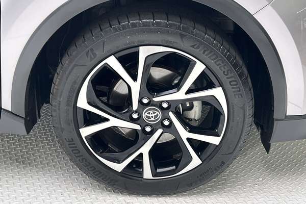 2018 Toyota C-HR Koba NGX50R thumb-9
