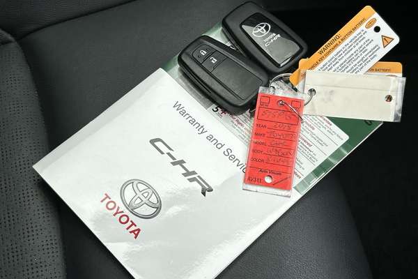 2018 Toyota C-HR Koba NGX50R thumb-22