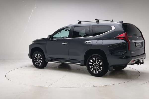 2021 Mitsubishi Pajero Sport GLS QF thumb-8