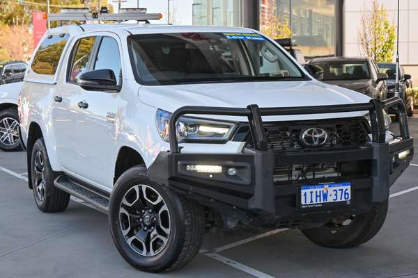 2024 Toyota Hilux SR5 48V GUN126R