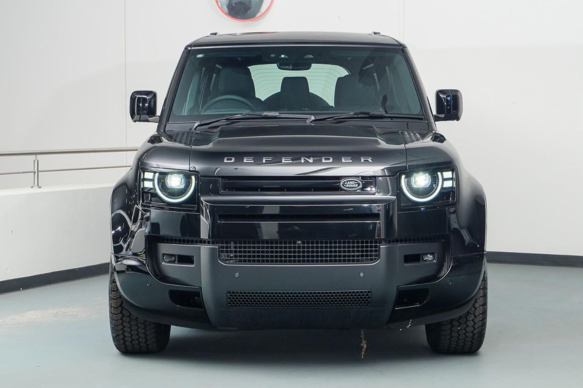 2025 Land Rover Defender 110 D350 X-Dynamic SE L663