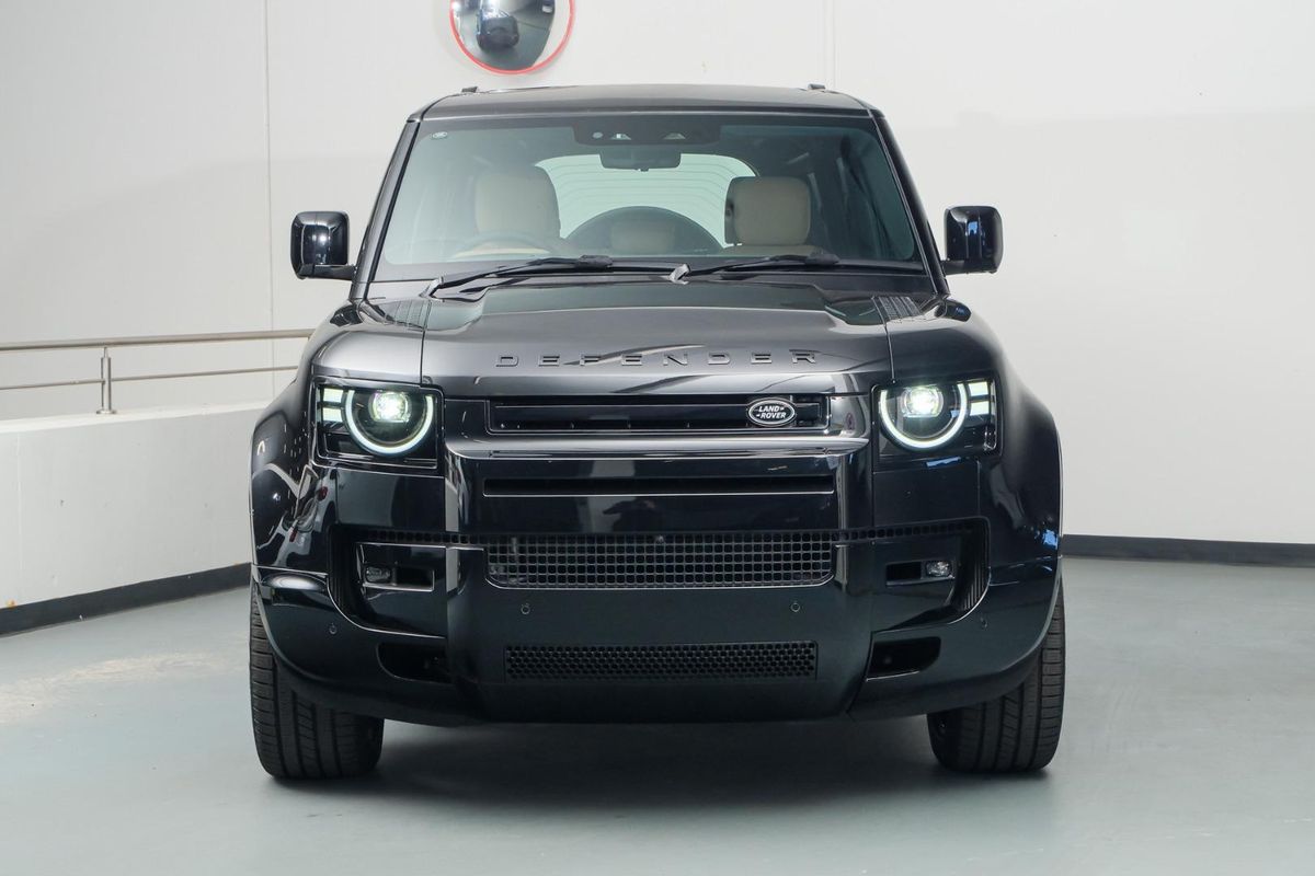 2025 Land Rover Defender 110 D350 X-Dynamic SE L663